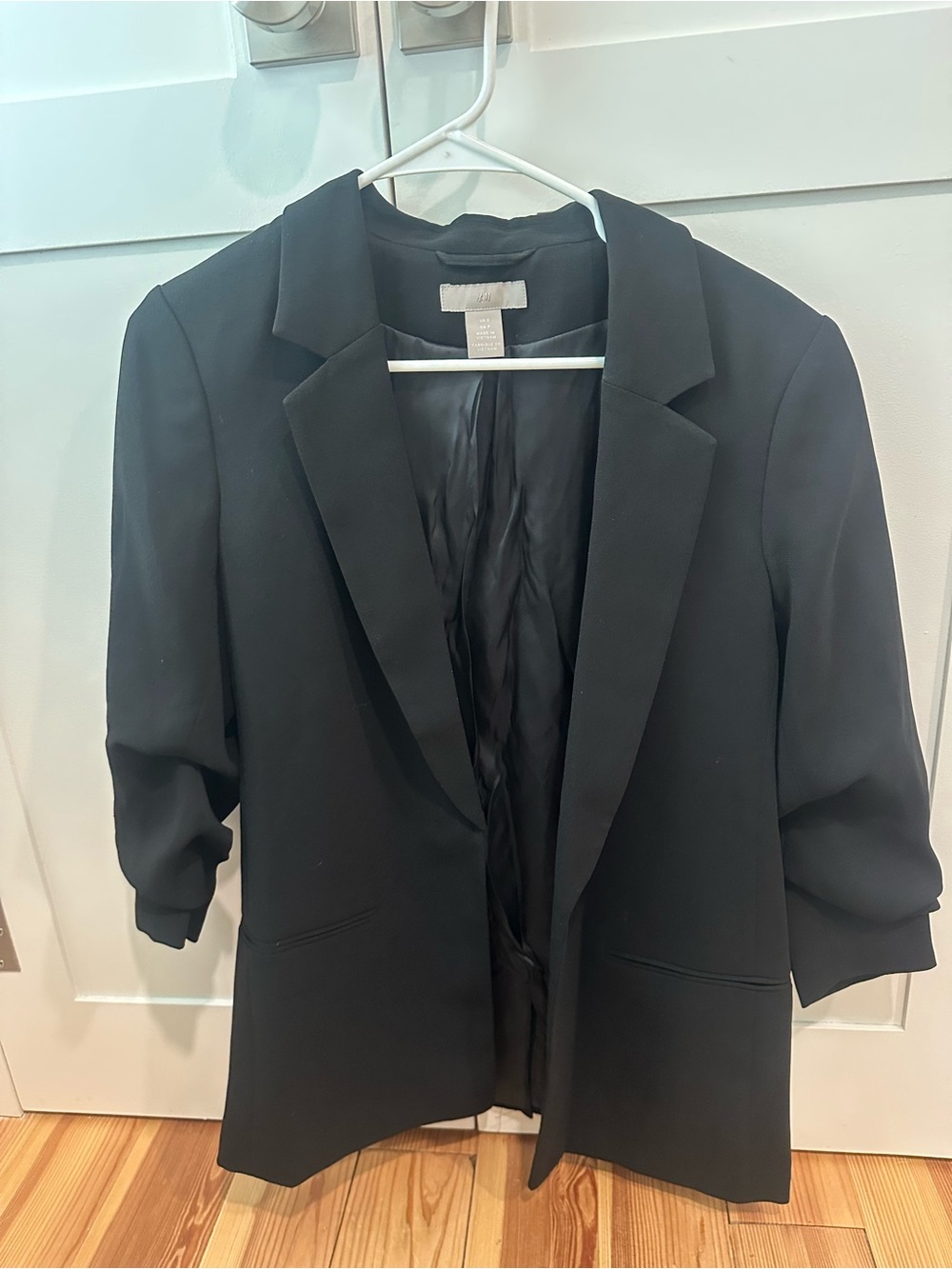 H&M Black Open-Front Blazer with Three-Quarter Sleeves